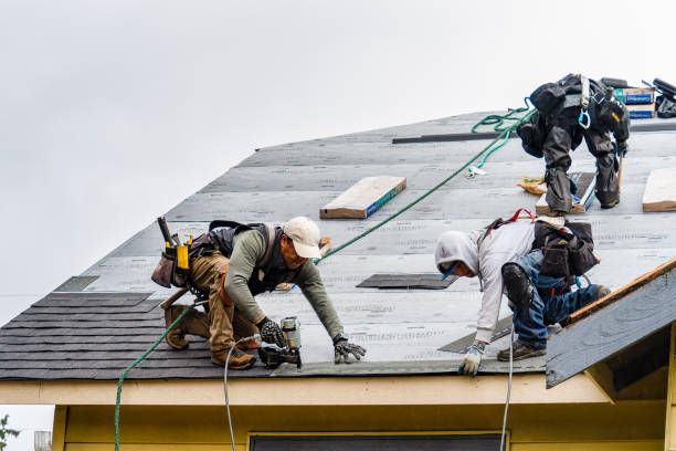 Professional Gutter Installation technician working in Peshastin, WA